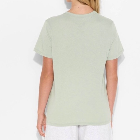 Disney Winnie the Pooh T-Shirt Women's XS Light Green Graphic Tee - Picture 6 of 6